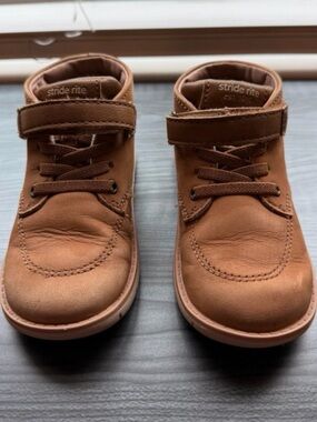 Stride Rite Brown Leather Kids' Ankle Boots with Hook-and-Loop Strap